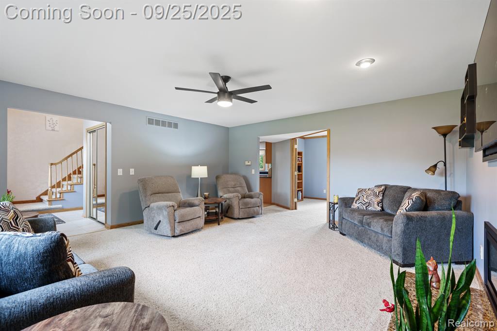 42733 Heydenreich Road, Clinton Twp, MI 48038 — Photo 10