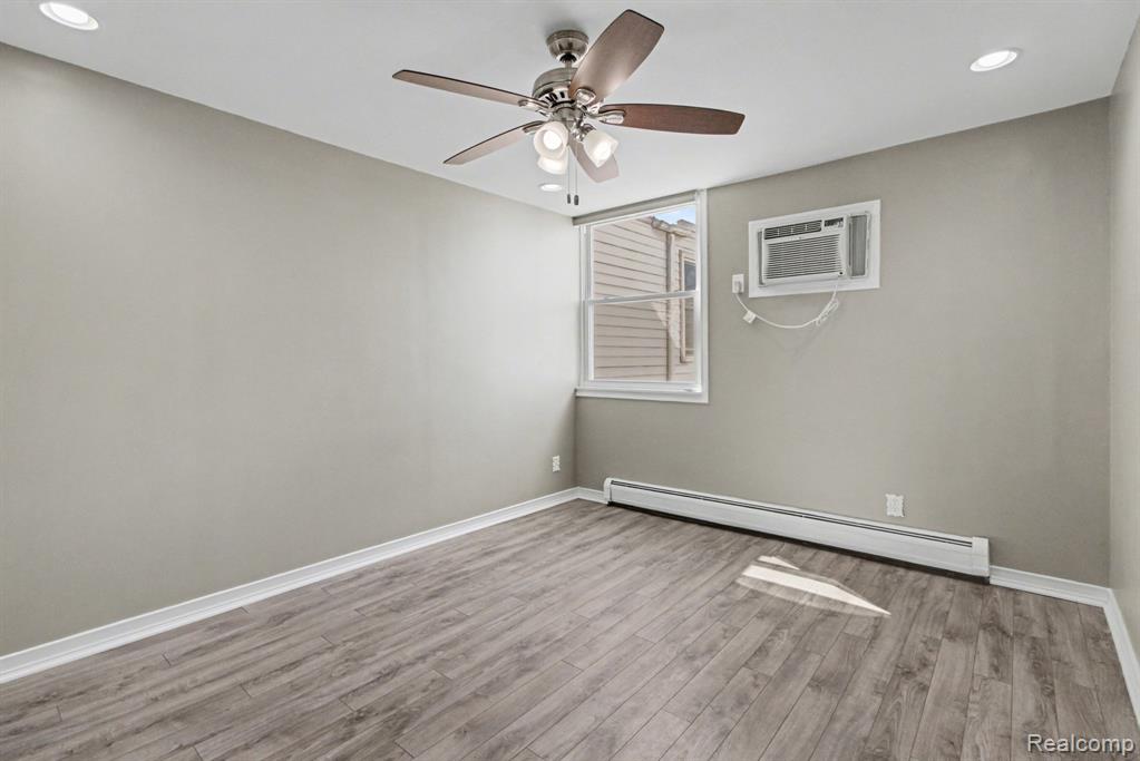 1611 Cass Lake RD Road, C, Keego Harbor, MI 48320 — Photo 15