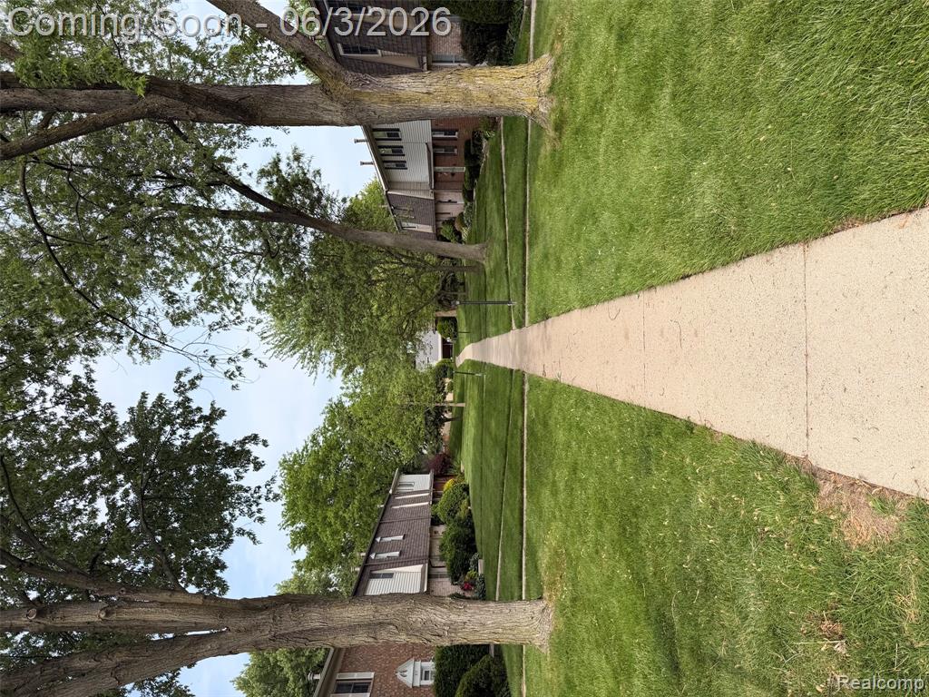 955 Kirts Boulevard, Troy, MI 48084 — Photo 3