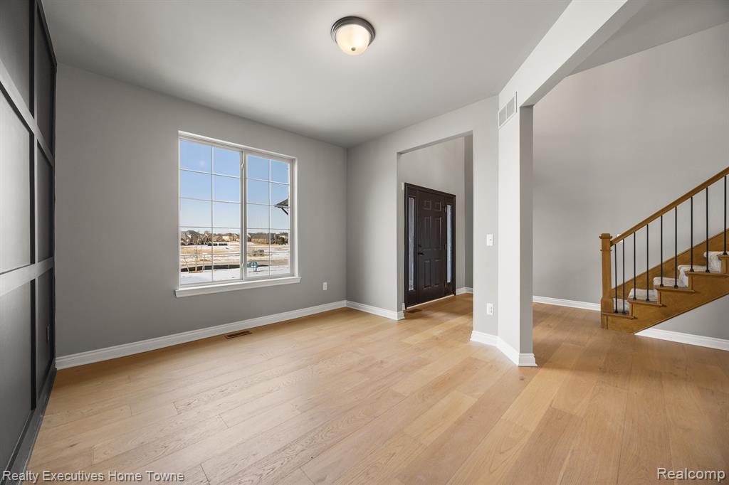 53972 CARRIGAN Drive, New Baltimore, MI 48047 — Photo 19