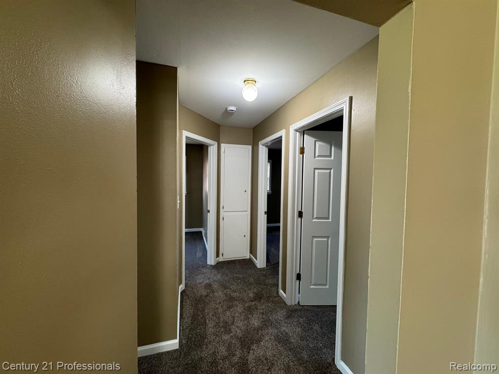 6908 BURNLY Street, Garden City, MI — Photo 12