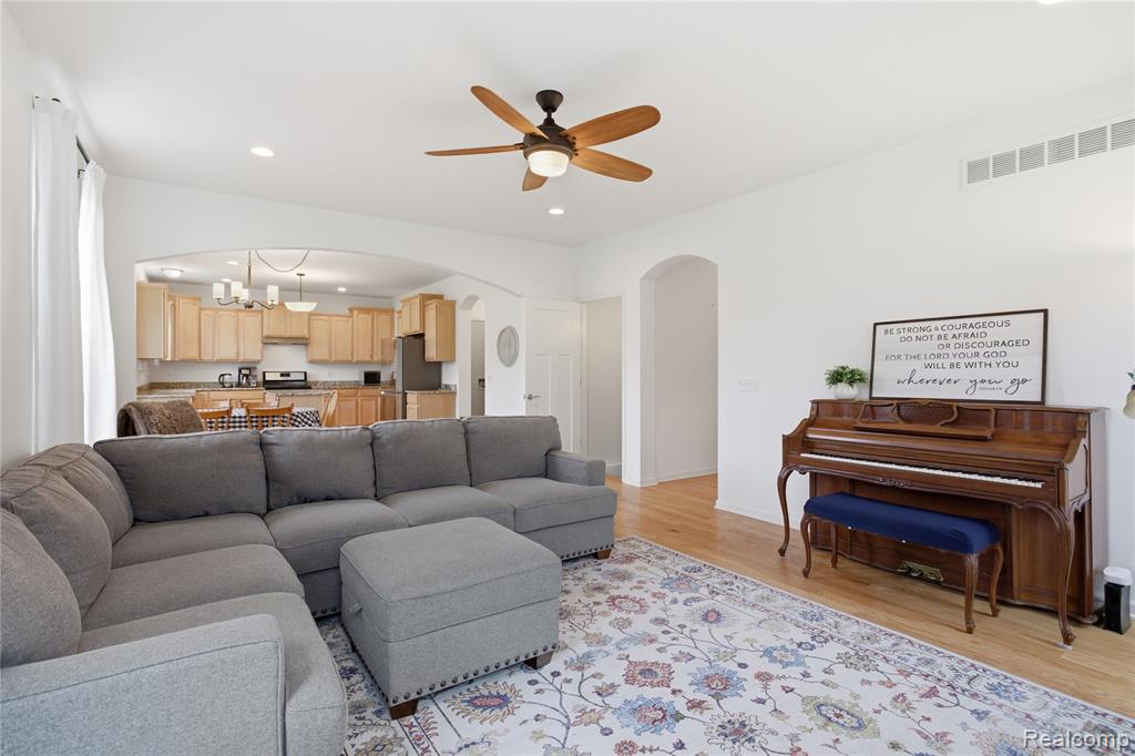 10909 Bouldercrest Drive, South Lyon, MI 48178 — Photo 15