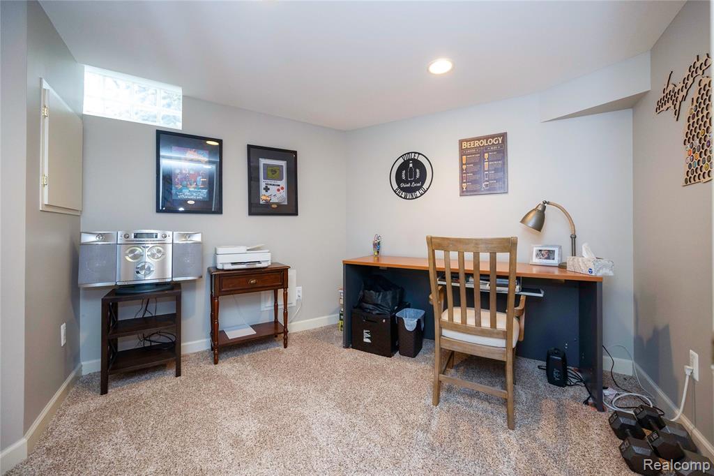 826 Larchlea Drive, Birmingham, MI 48009 — Photo 47