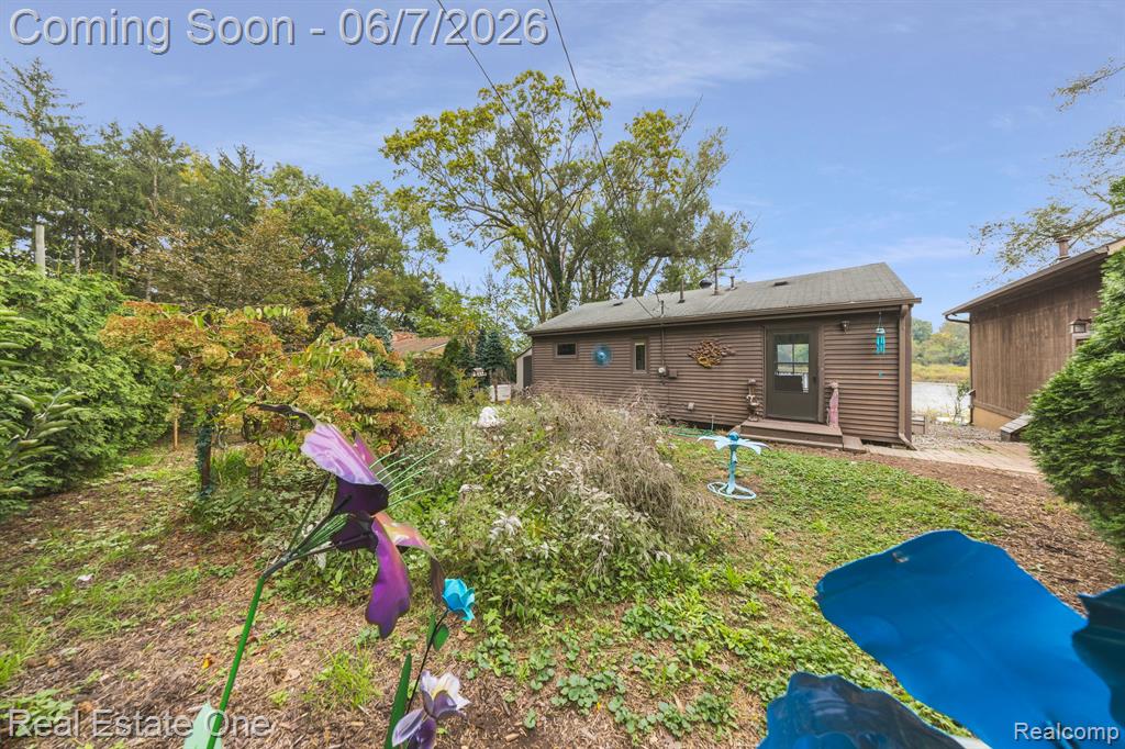 200 E CANYON Drive, Milford, MI 48380 — Photo 42