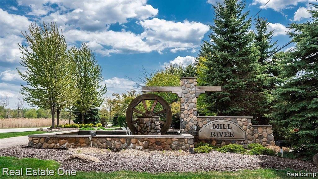 28209 Oakmonte Circle E, 60, New Hudson, MI 48165 — Photo 46
