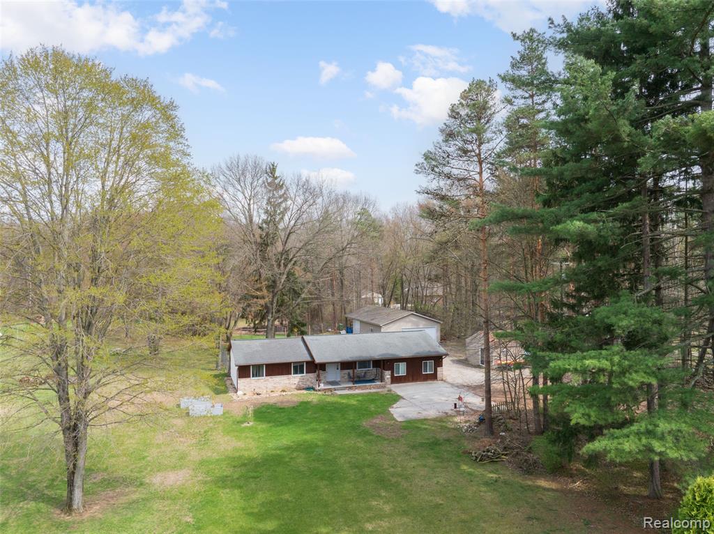 8639 Stone Road, Clay, MI 48001 — Photo 27