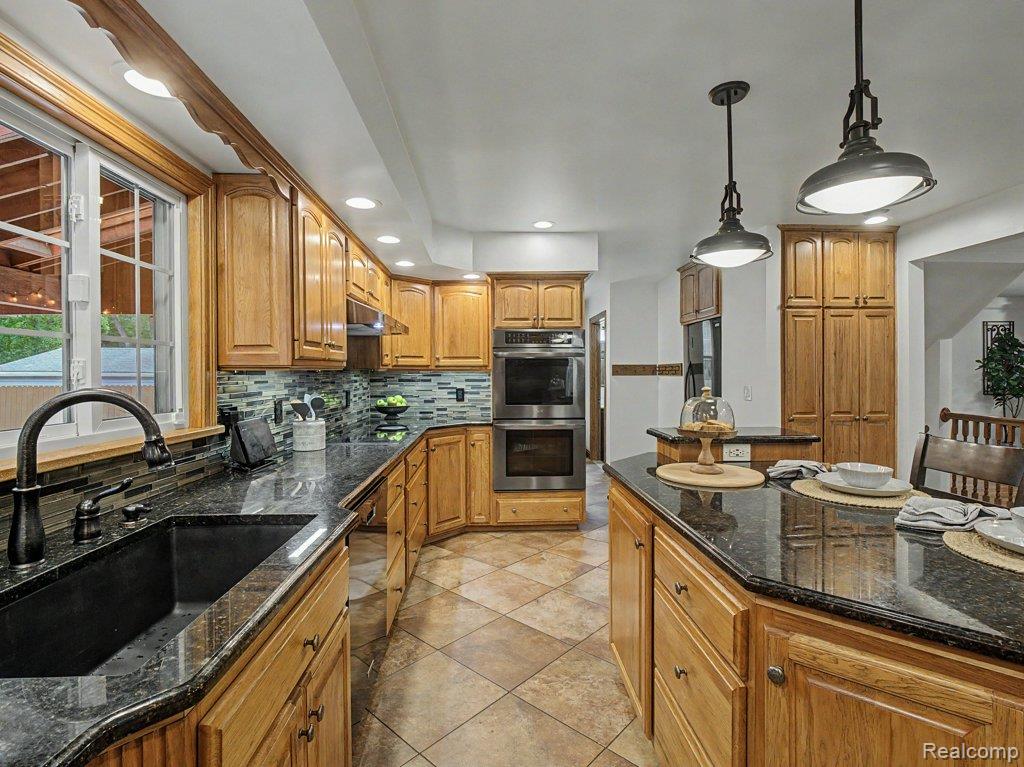 1010 Genesee Drive, Royal Oak, MI 48073 — Photo 12