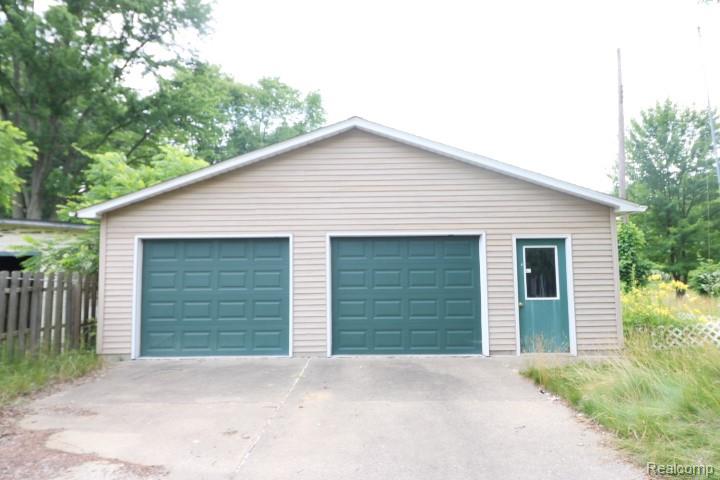 6048 N Lapeer Road, Fostoria, MI 48435 — Photo 4
