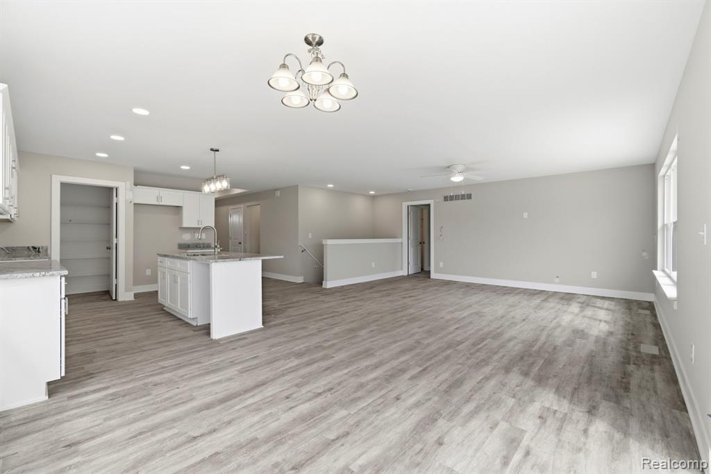 2279 Baltimore, Davison, MI 48423 — Photo 10