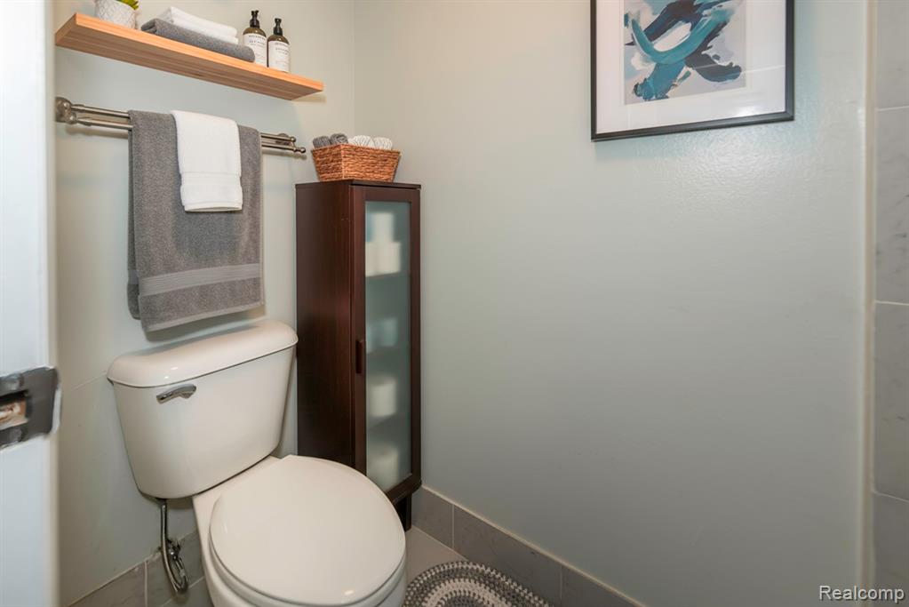 9601 Bayview Drive, 102, Ypsilanti, MI 48197 — Photo 17