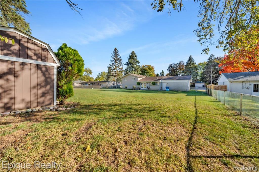 8156 Kenwick Drive, White Lake, MI — Photo 39
