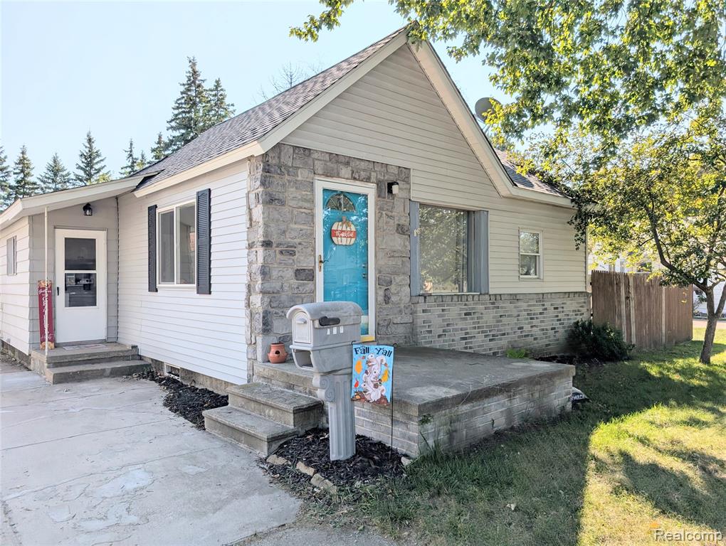 136 Fair Street, Bad Axe, MI 48413 — front exterior