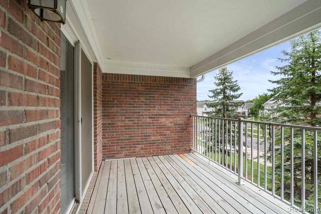 16828 DOVER Drive, Northville, MI 48168 — Photo 20
