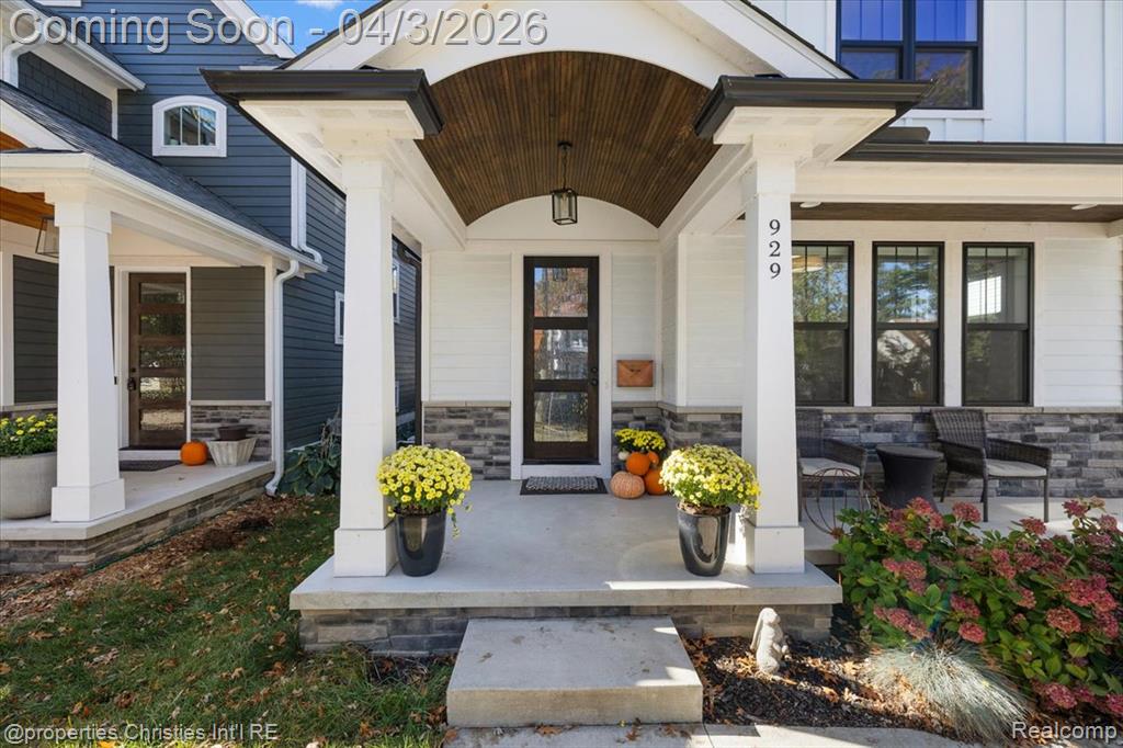 929 N Pleasant Street, Royal Oak, MI 48067 — Photo 4