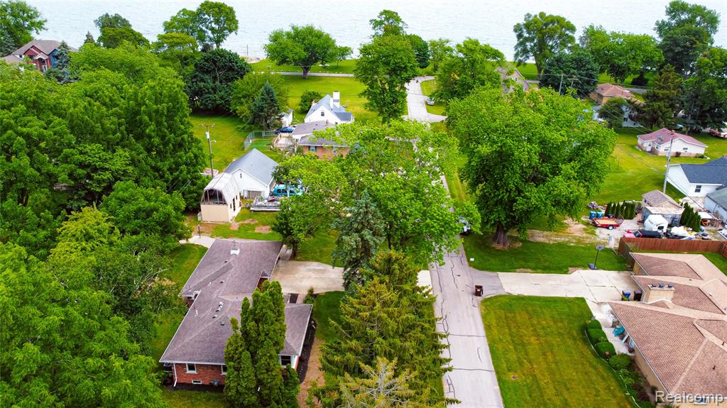 4408 S Lake Drive, Newport, MI 48166 — Photo 38