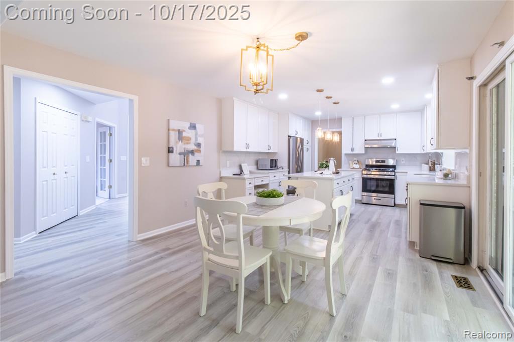 4070 Blue Heron Drive, Auburn Hills, MI 48326 — Photo 29