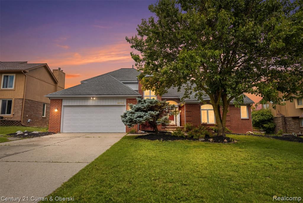 30785 Mystic Forest Drive, Farmington, MI 48331