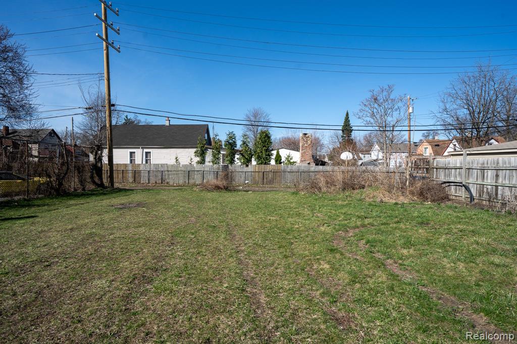1317 LAWNDALE Street, Detroit, MI 48209 — Photo 2