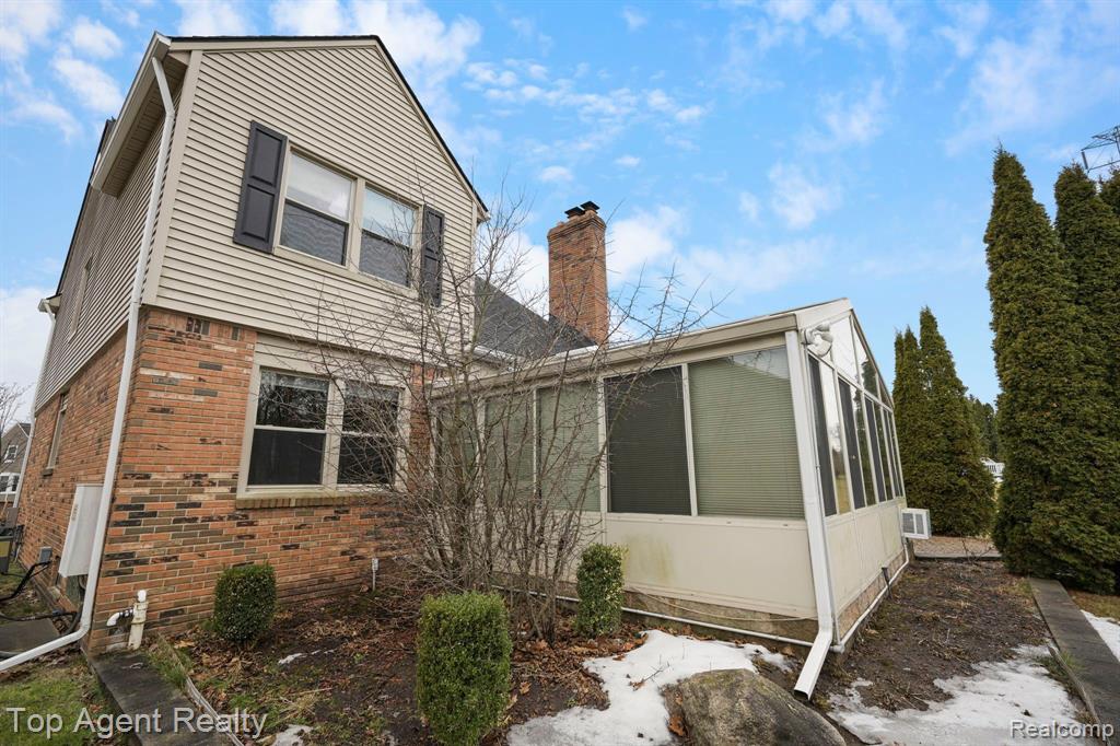445 LEXINGTON Drive, Rochester Hills, MI 48307 — Photo 41