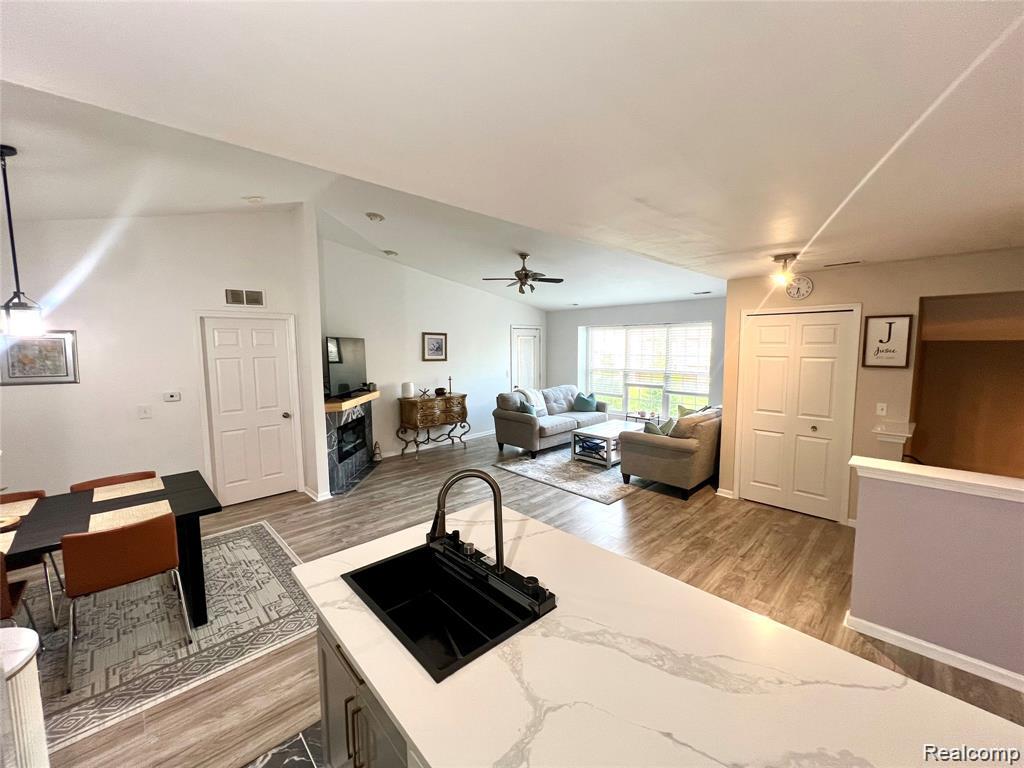 13185 Canopy Drive, Sterling Heights, MI, 48313