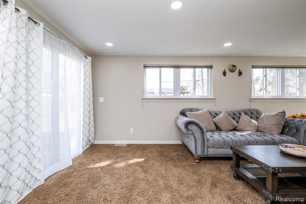 39856 Parklawn Drive, Sterling Heights, MI 48313 — Photo 17