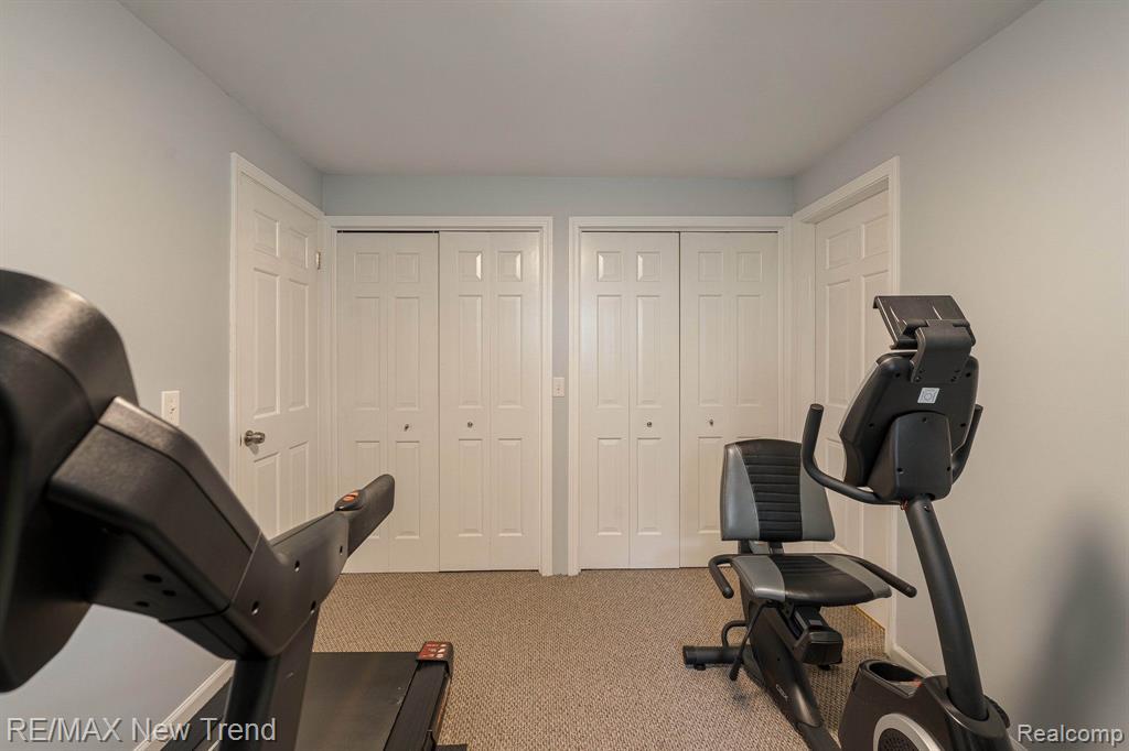 6768 HATCHERY Road, Waterford, MI 48327 — Photo 56