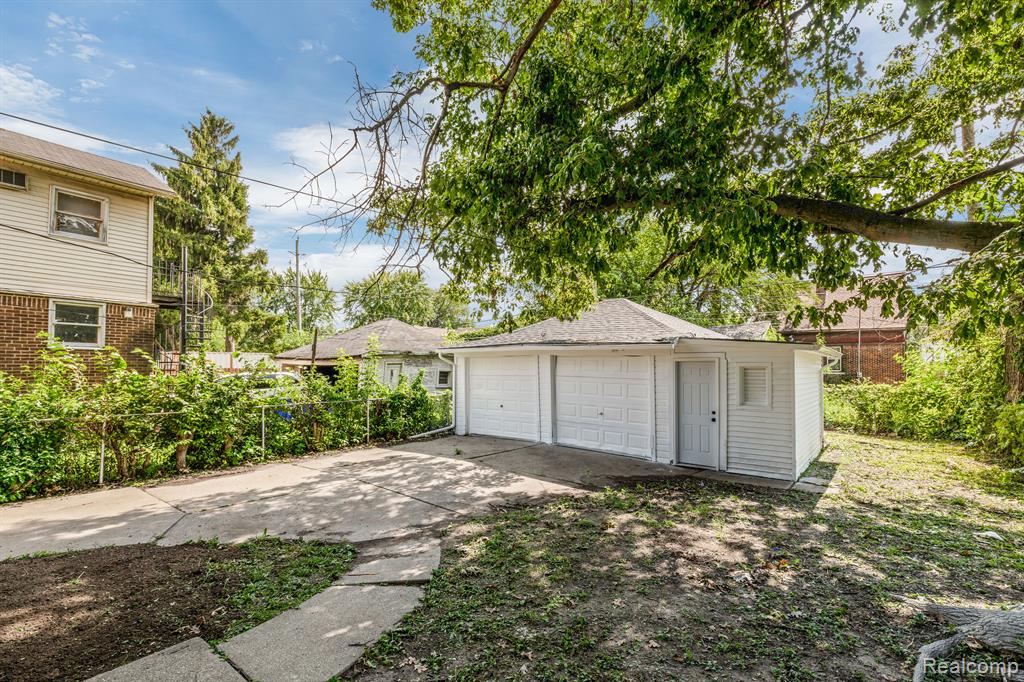 5957 THREE MILE Drive, Detroit, MI 48224 — Photo 21