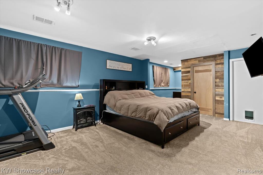 4665 Lakeborn Drive, White Lake, MI 48383 — Photo 20