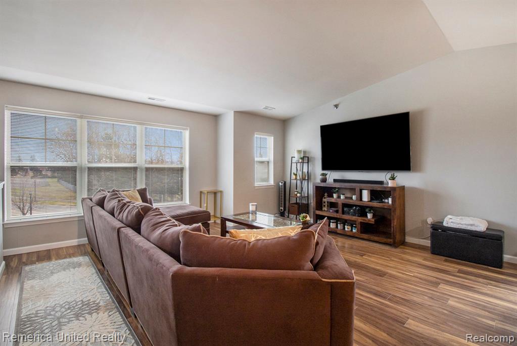 302 LEGATO Drive, Walled Lake, MI 48390 — Photo 7