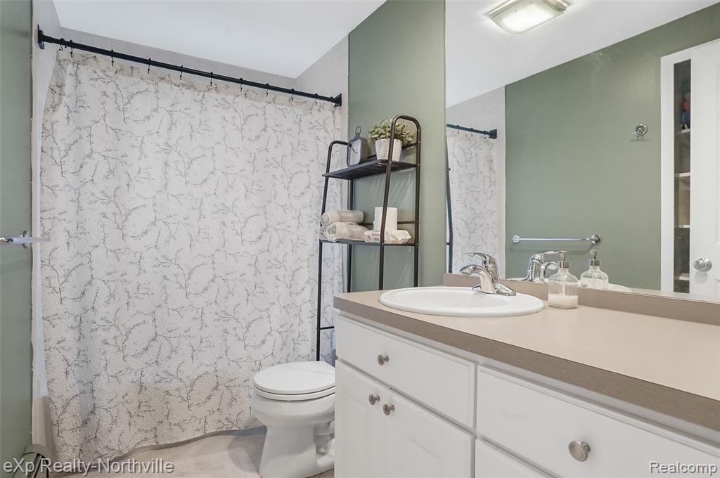 1929 Hopkins Drive, Wixom, MI 48393 — Photo 38