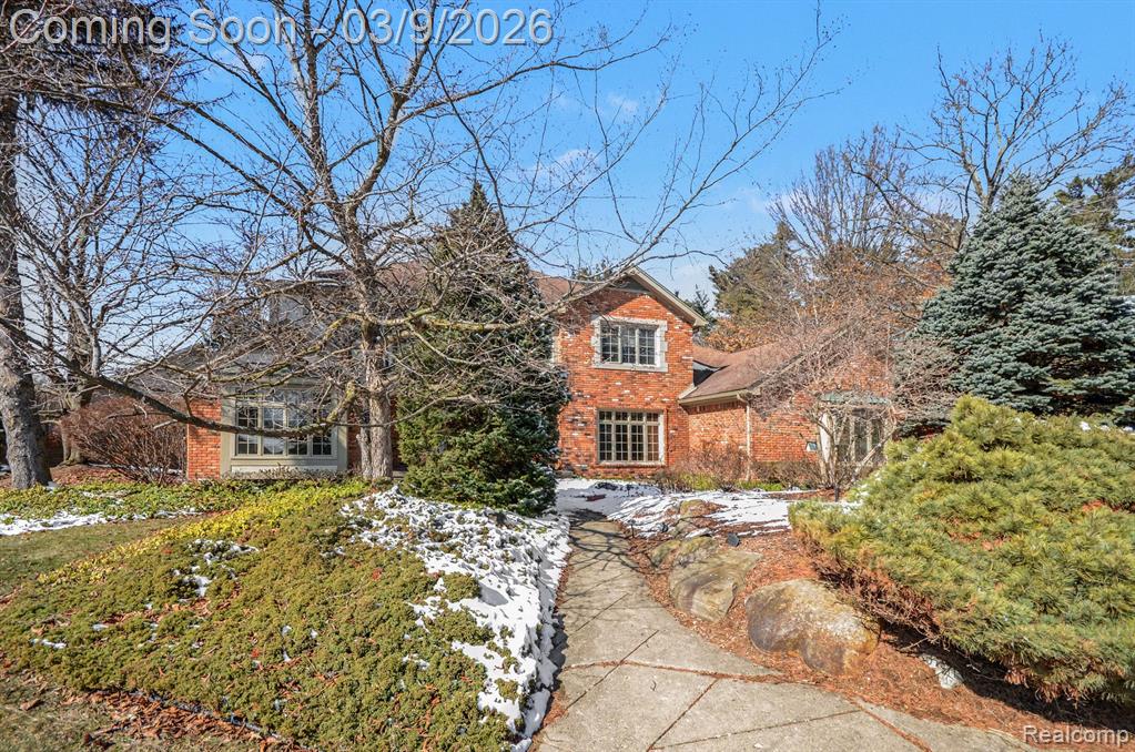 4280 Woodlands, Orchard Lake Village, MI 48323 — Photo 2