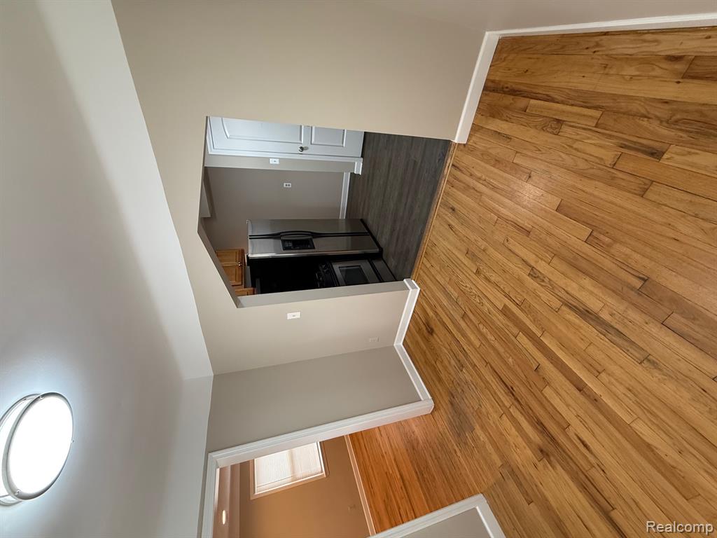 929 PRINCETON Road, Berkley, MI 48072 — Photo 9