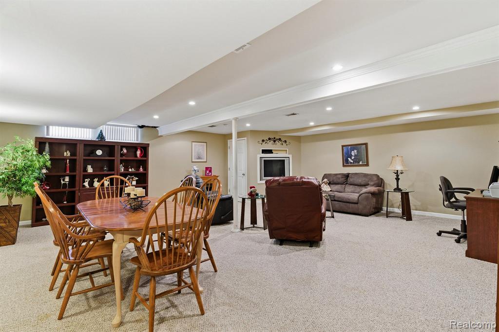 53199 Pineridge Drive, New Baltimore, MI — Photo 24