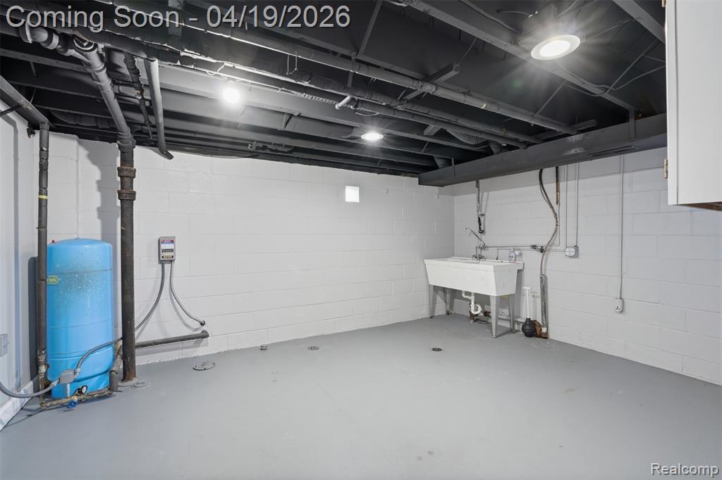 8636 Tindall Road, Davisburg, MI 48350 — Photo 35