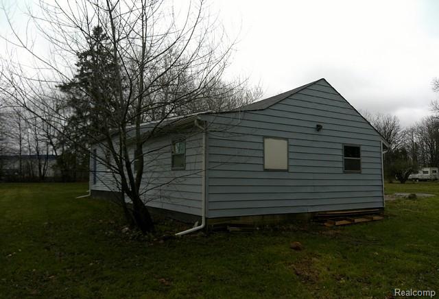 6160 Taylor Drive, Flint, MI 48507 — Photo 4