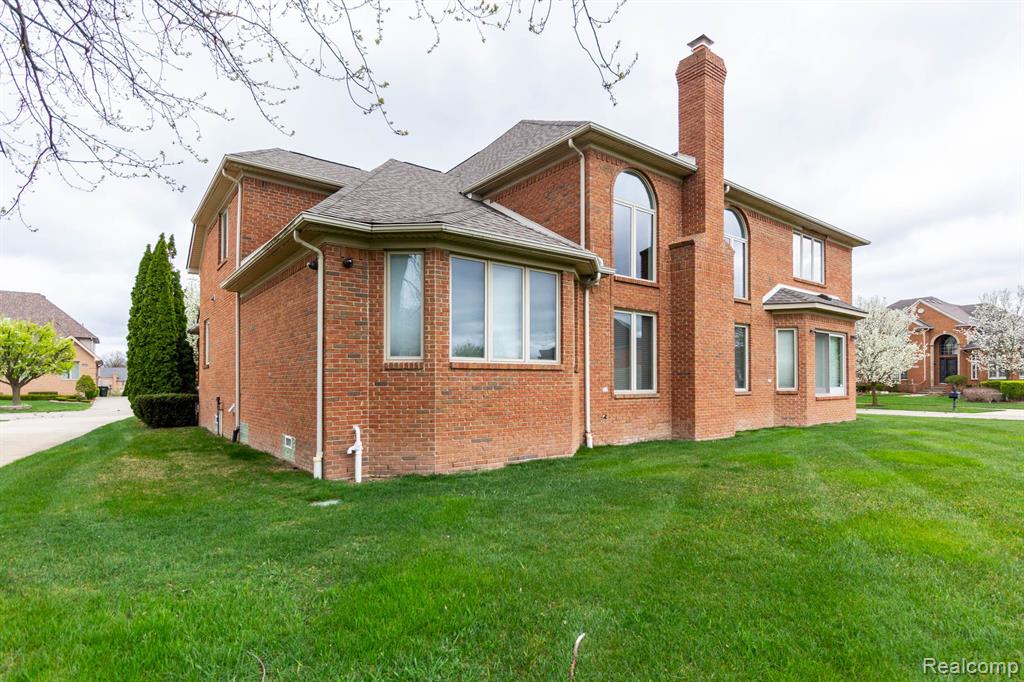 49759 Lakebridge Drive, Shelby Twp, MI 48315 — Photo 54
