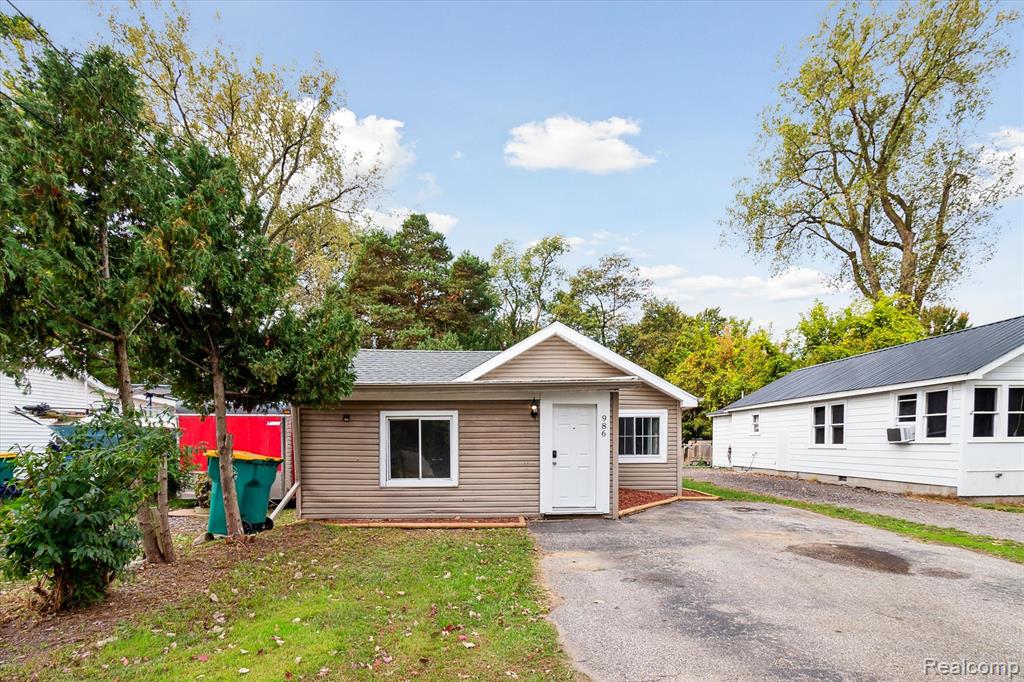 986 Pine Road, Bay City, MI 48706 — Photo 2