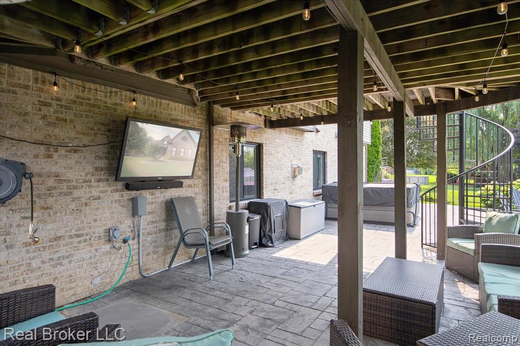 8567 Hummingbird, Commerce Twp, MI 48382 — Photo 50