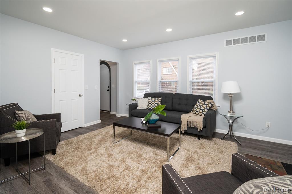 17125 Warrington Drive - Photo 5