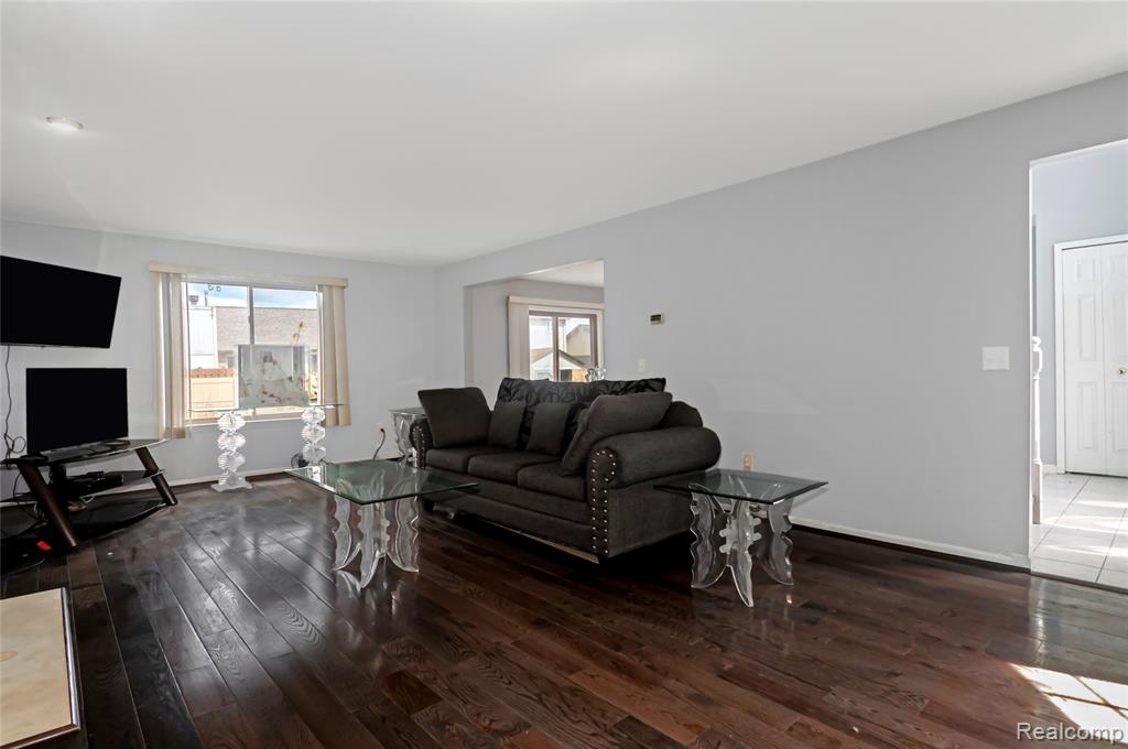 46158 Duke Drive, New Baltimore, MI — Photo 5