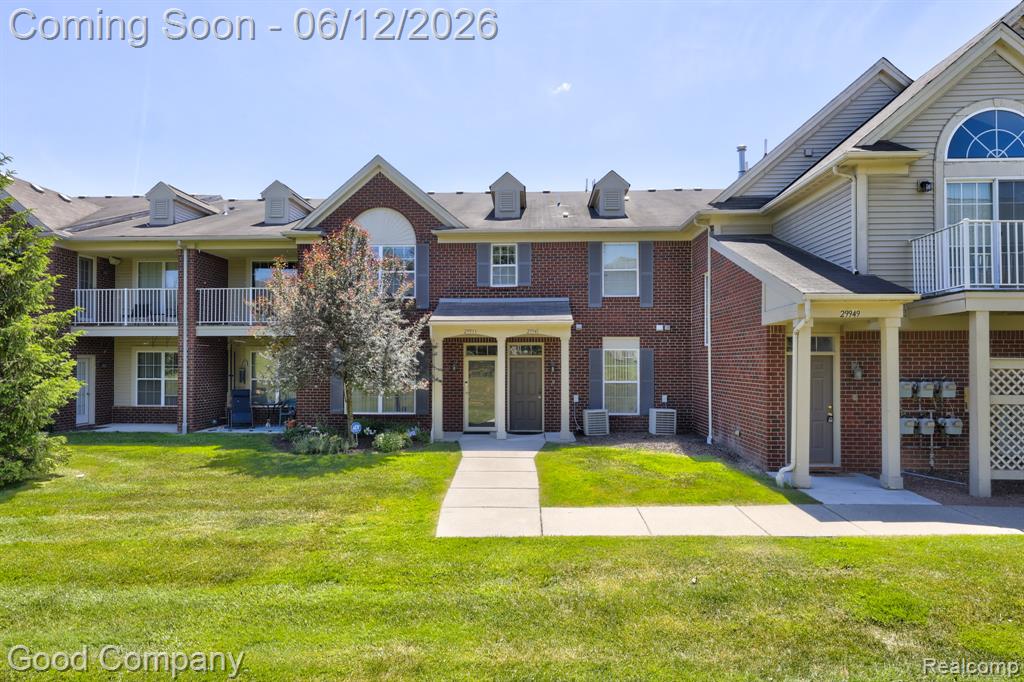 29941 Fox Run Circle, Warren, MI 48092 — Photo 33