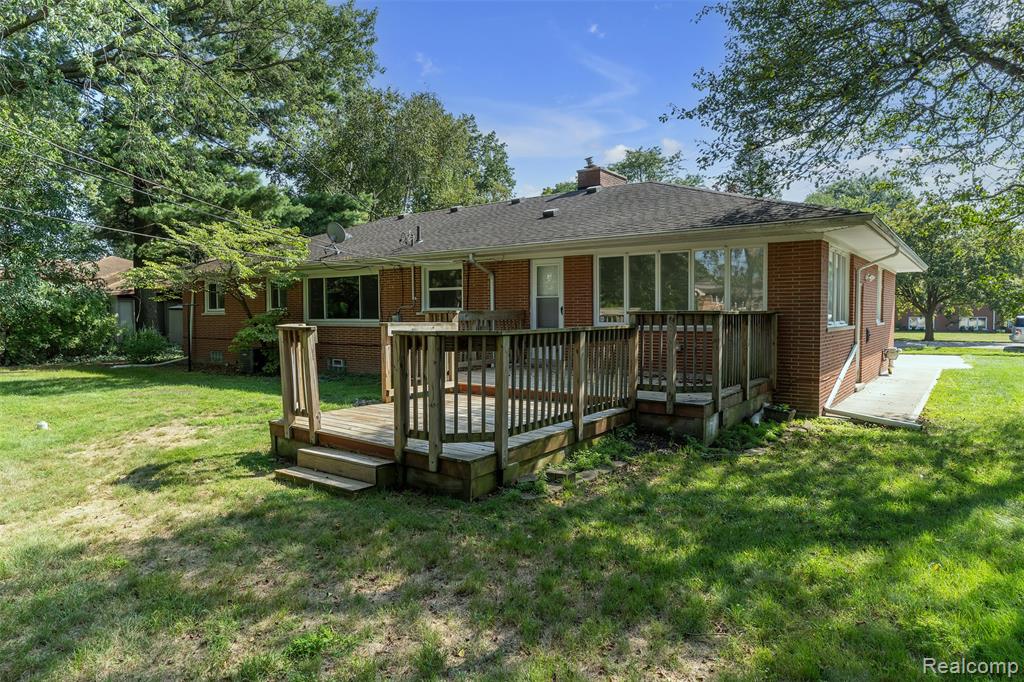 28720 Eldorado Pl, Lathrup Village, MI 48076 — Photo 55