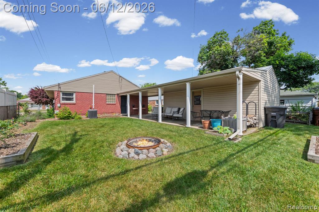 18525 Hinton Street, Riverview, MI 48193 — Photo 23