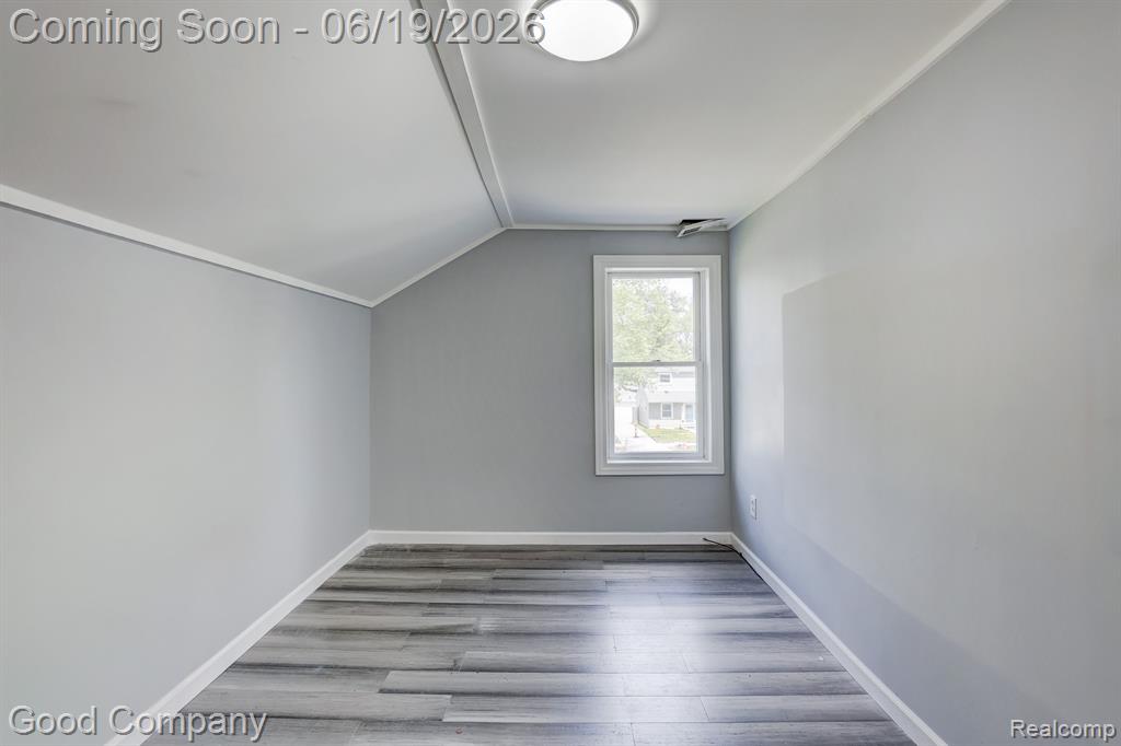 335 W Lincoln Avenue, Madison Heights, MI 48071 — Photo 25