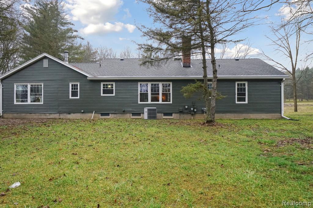 4186 BRANDON Drive, Howell, MI 48843 — Photo 32