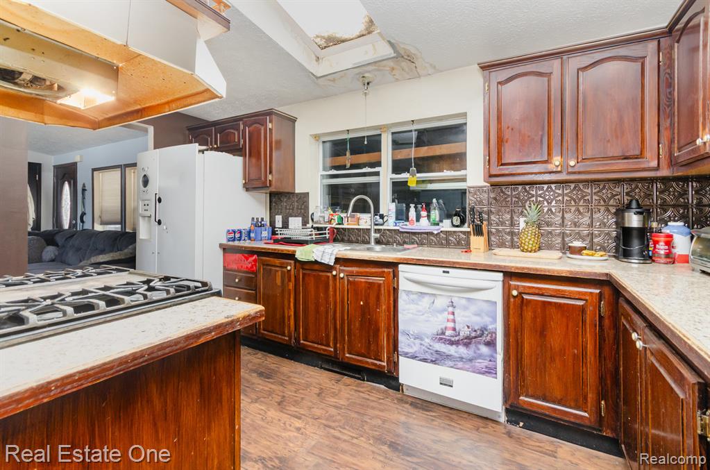 43529 Medea Drive, Clinton Twp, MI 48036 — Photo 14