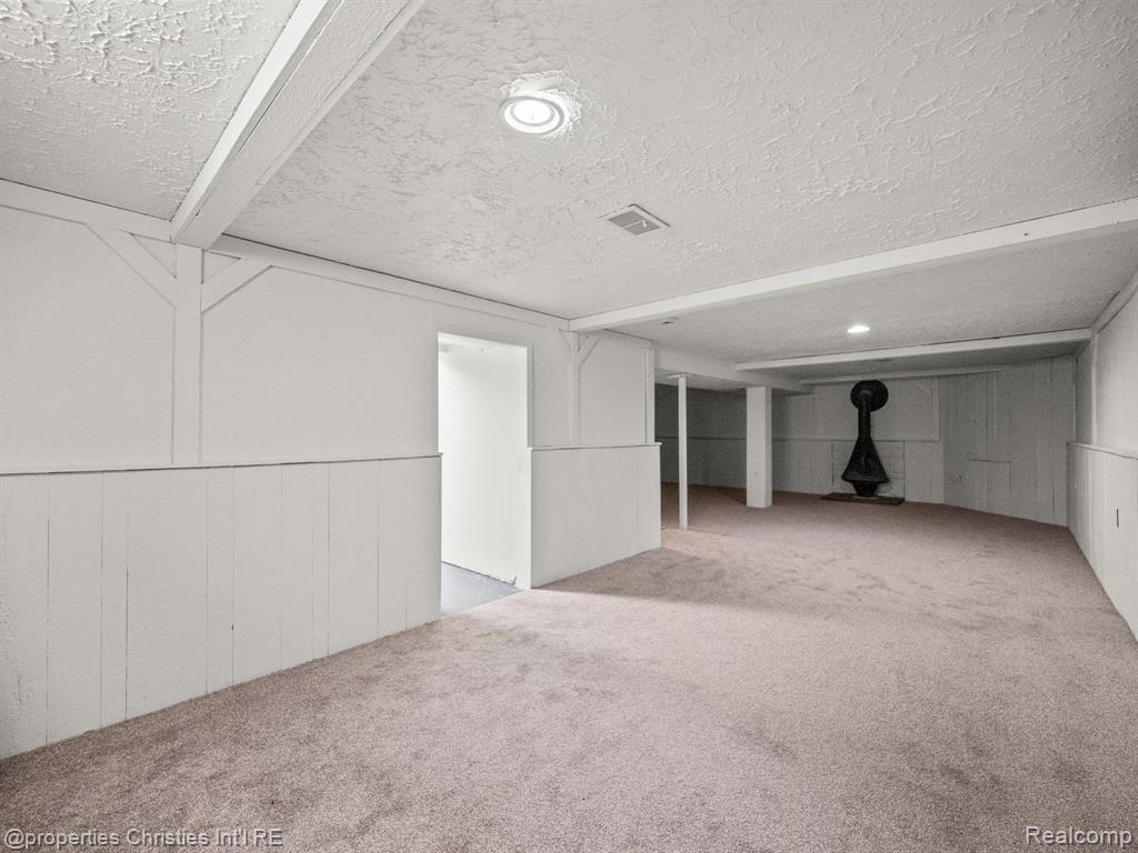4370 FORBUSH Avenue, West Bloomfield, MI 48323 — Photo 17