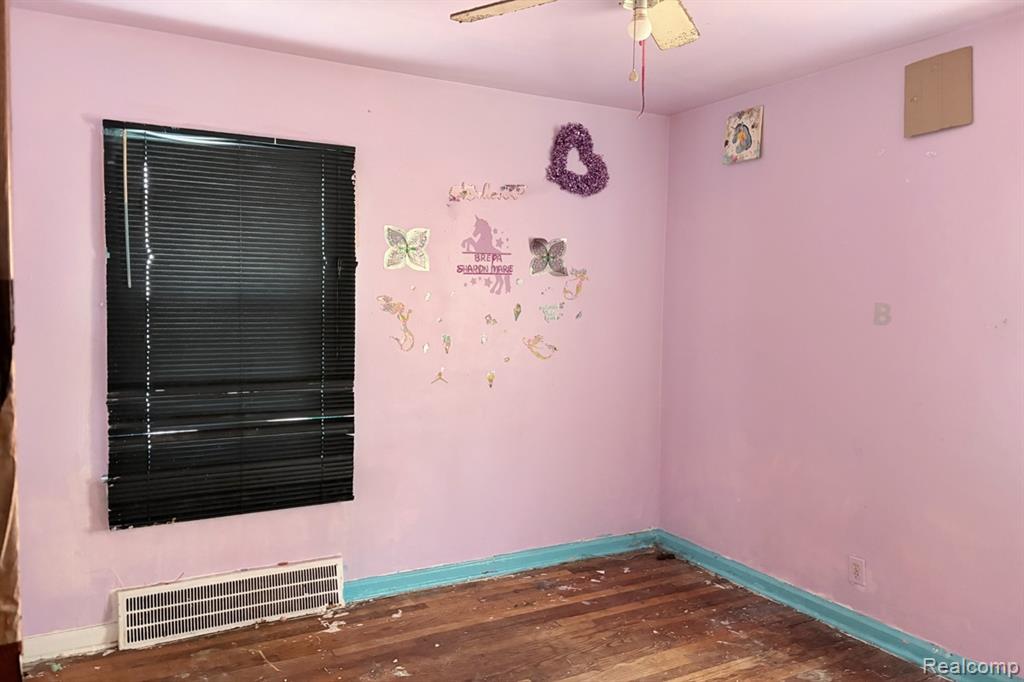 20300 Hickory Street, Detroit, MI 48205 — Photo 9