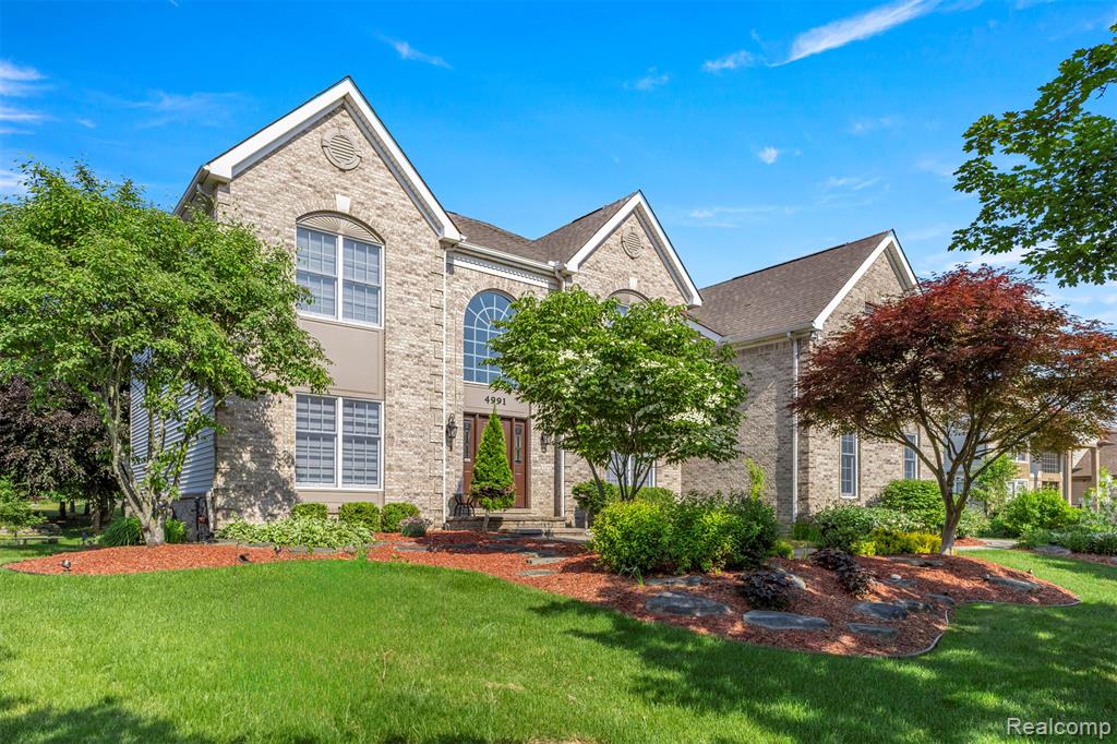 4991 Knollcrest Court, Commerce Twp, MI 48382 — Photo 2
