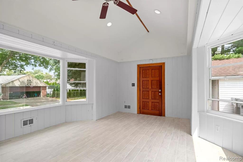 460 N Franklin Street, Dearborn, MI 48128 — Photo 10